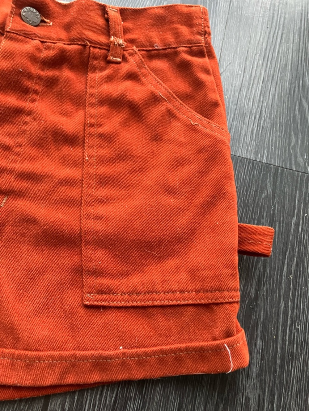 Vintage 60s Bold Rust Solid Colored Carpenter Style Casual Cuffed Mini Shorts - Picture 3 of 11